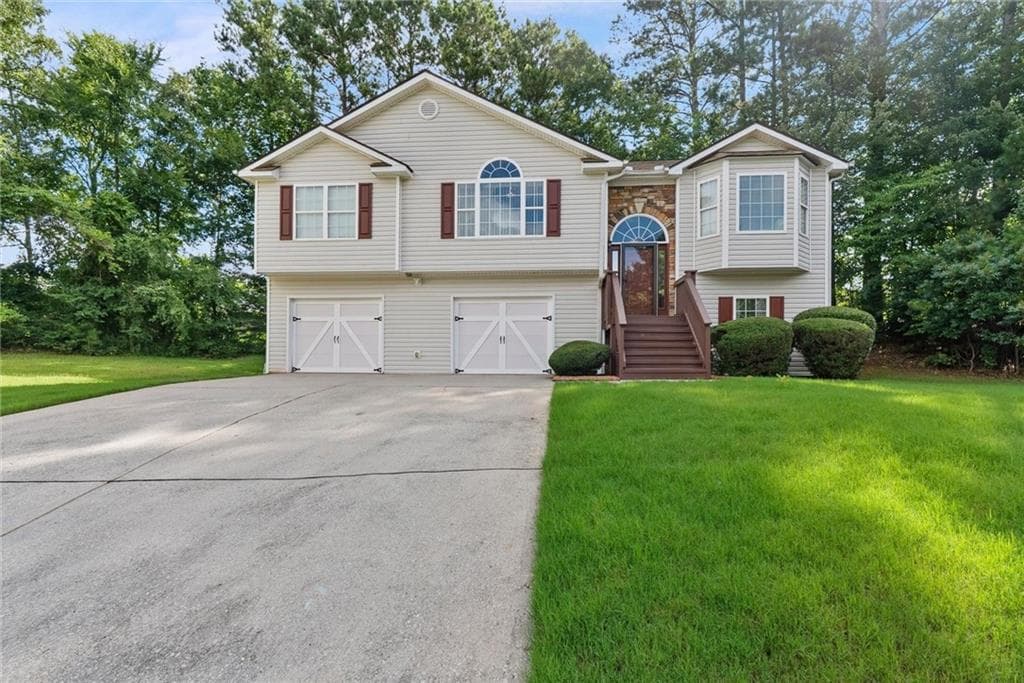4 bedroom, 3 bathroom, 1,769 sq ft single family residence sold at 7402 Grayson Bridge Circle, Douglasville, GA 30134
