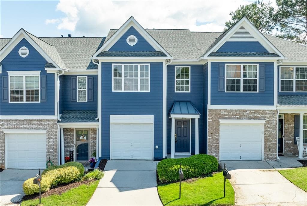 3 bedroom, 3 bathroom, 1,506 sq ft townhouse for rent at 6604 Splashwater Drive, Flowery Branch, GA 30542 for $1,895 a month — photo 1 of 32