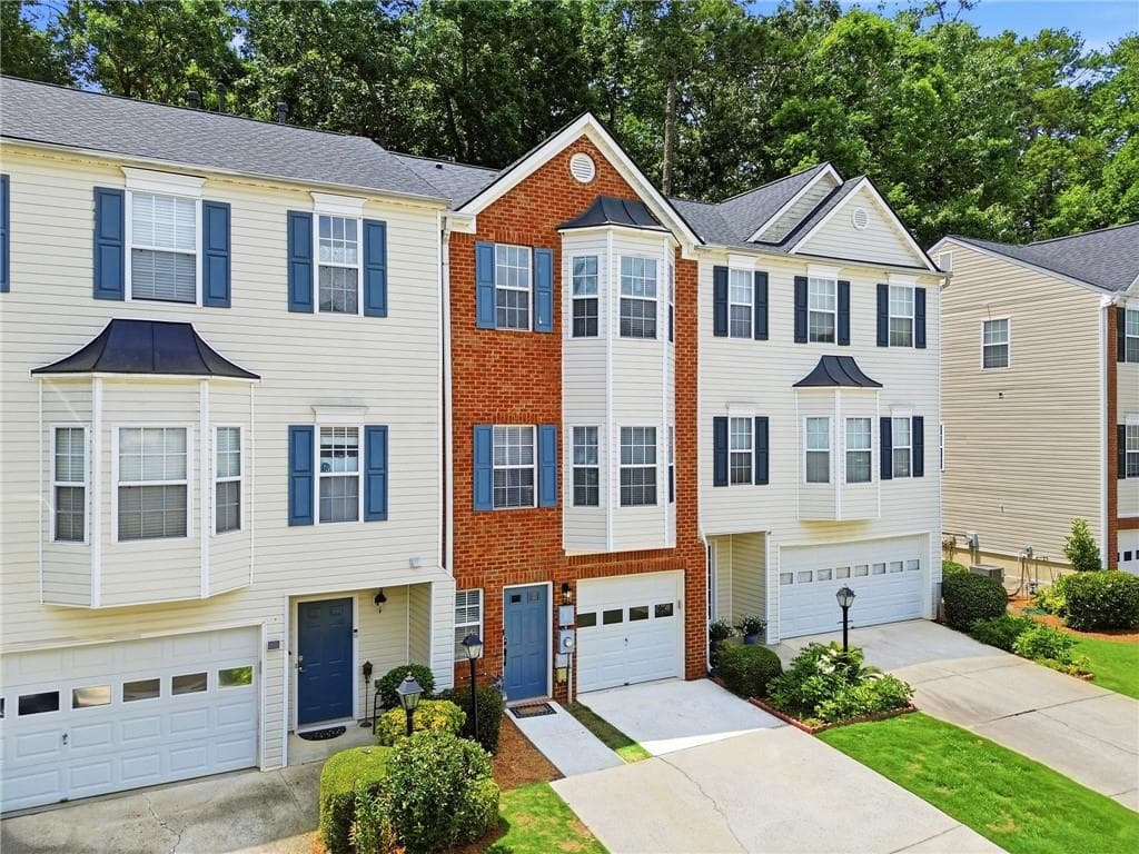 2 bedroom, 3 bathroom, 1,152 sq ft townhouse under contract at 345 Abbotts Mill Drive 25, Johns Creek, GA 30097 — photo 2