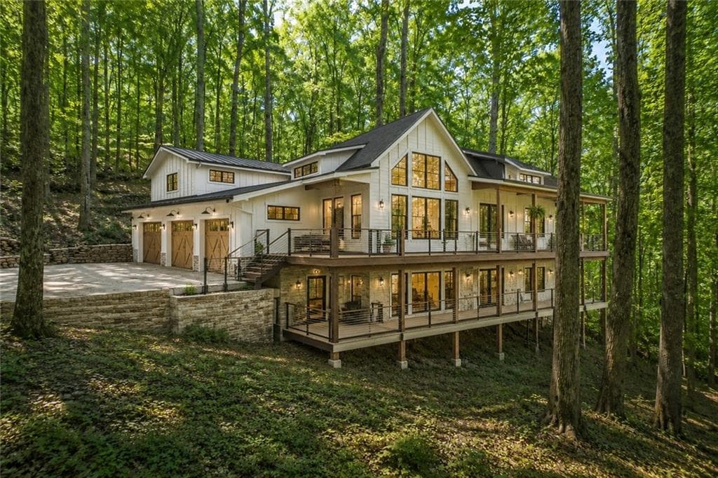 4 bedroom, 4 bathroom, 5,754 sq ft single family residence for sale at 1981 Mountain Drive, Alpharetta, GA 30004 — photo 2