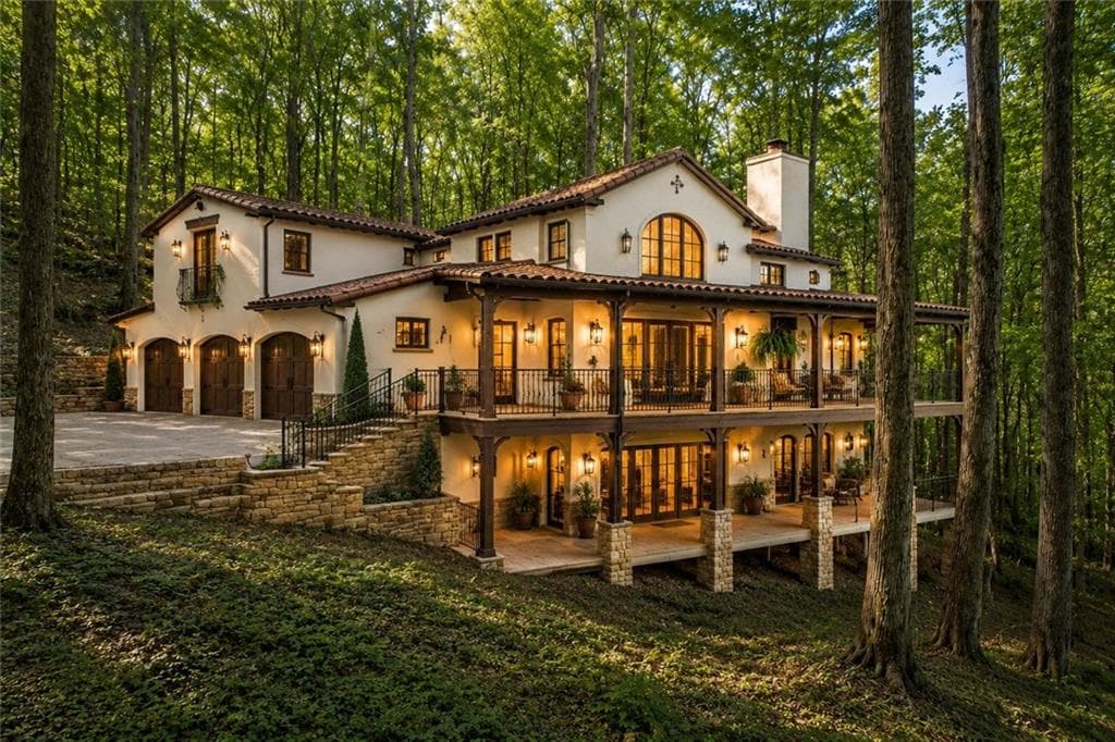 4 bedroom, 4 bathroom, 5,754 sq ft single family residence for sale at 1981 Mountain Drive, Alpharetta, GA 30004 — photo 4