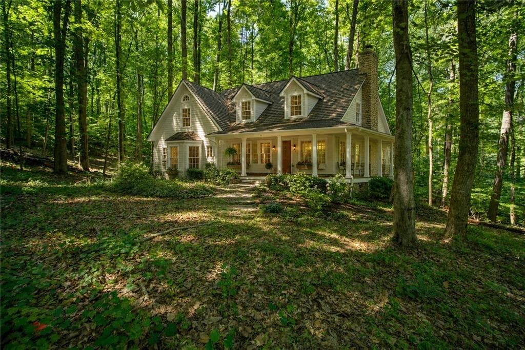 4 bedroom, 4 bathroom, 5,754 sq ft single family residence for sale at 1981 Mountain Drive, Alpharetta, GA 30004 — photo 5