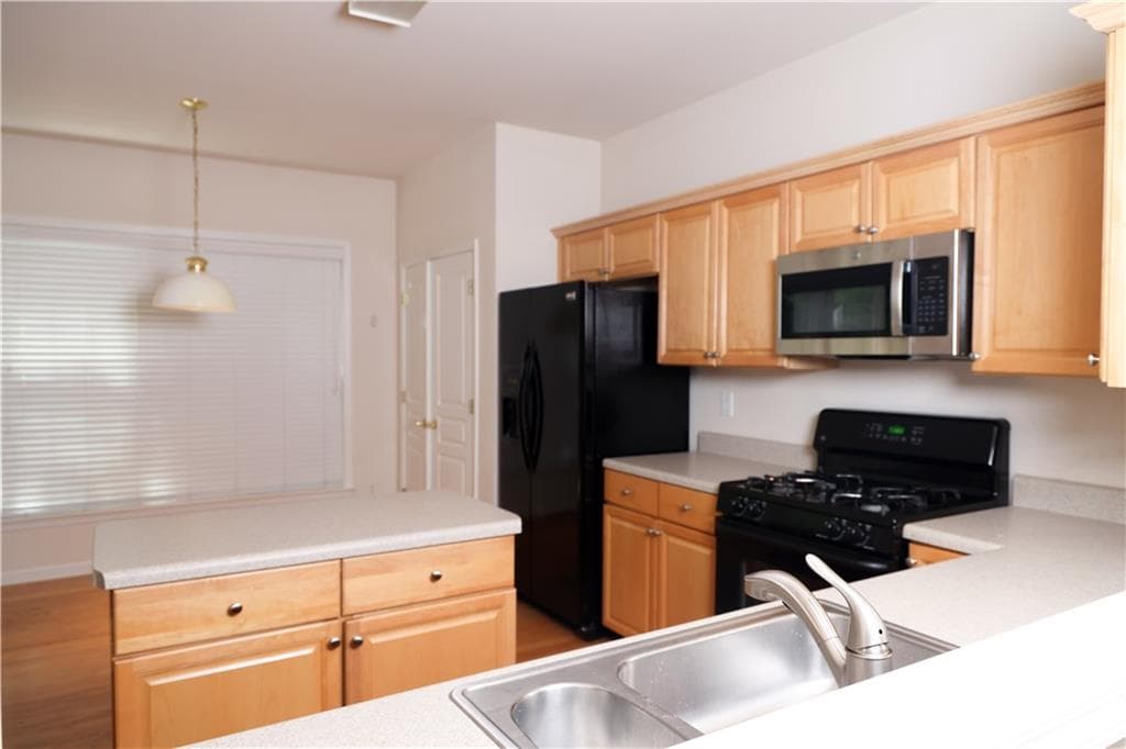 3 bedroom, 3 bathroom, 1,711 sq ft single family residence for rent at 6335 Waveland Drive, Cumming, GA 30040 for $2,450 a month — photo 7