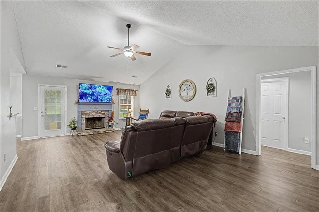 3 bedroom, 2 bathroom, 2,126 sq ft single family residence for sale at 67 Mossy Oak Lane, Dallas, GA 30157 — photo 5