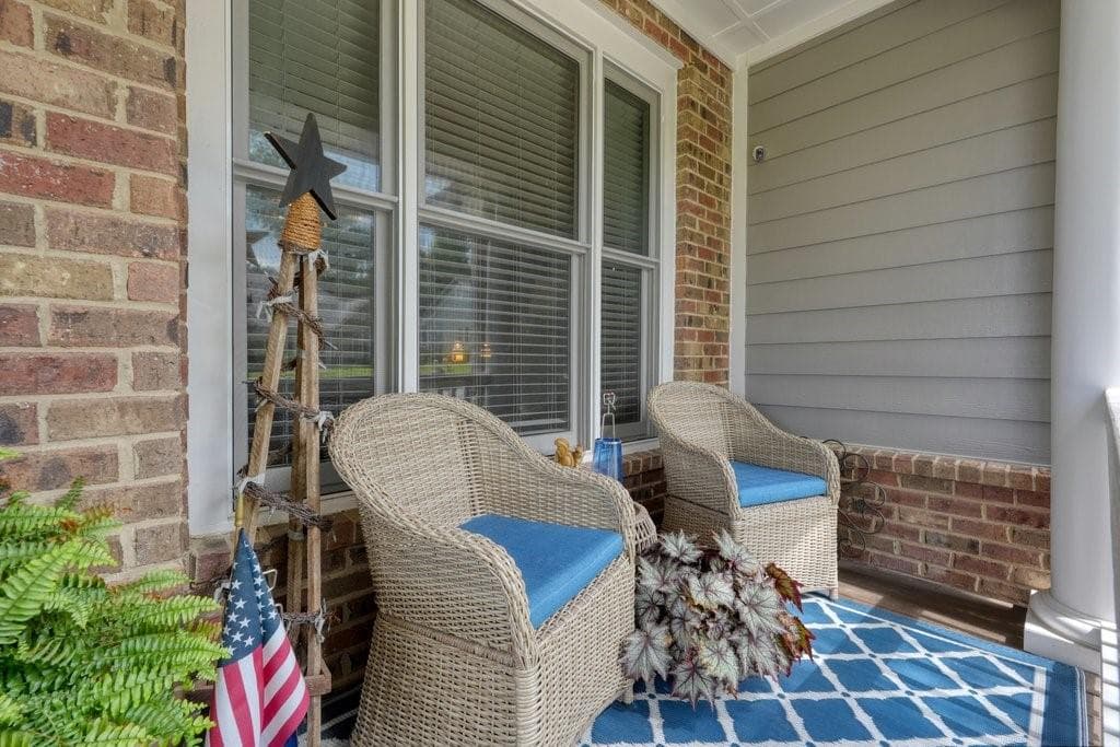 5 bedroom, 4 bathroom, 3,653 sq ft single family residence for sale at 130 Newcastle Walk, Woodstock, GA 30188 — photo 5