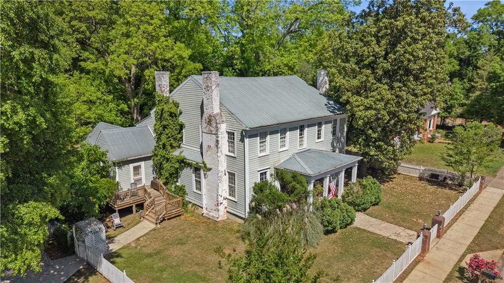 5 bedroom, 5 bathroom, 5,138 sq ft single family residence for sale at 403 S Main Street, Greensboro, GA 30642 — photo 5