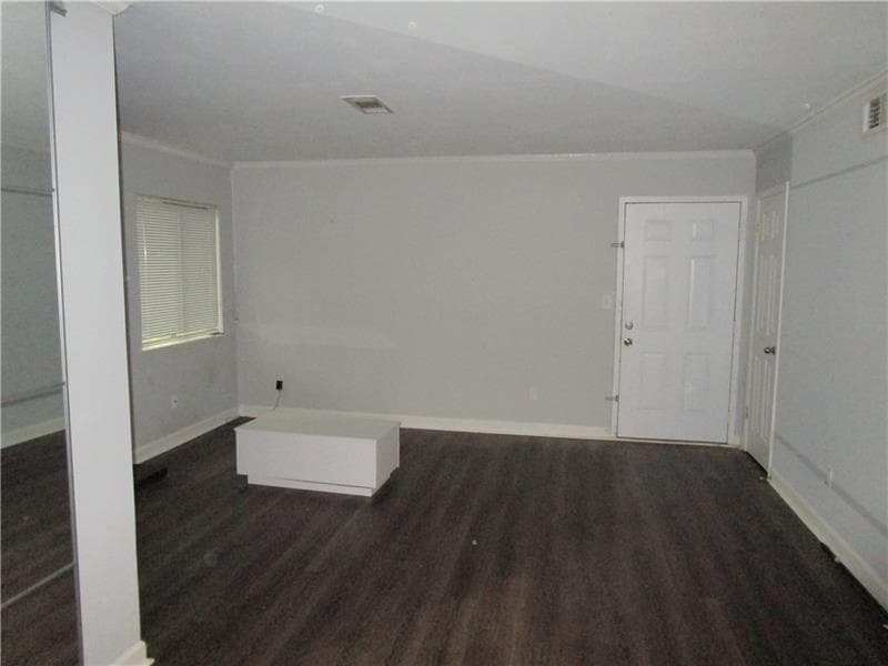 1 bedroom, 1 bathroom, 730 sq ft condominium for sale at 4003 Wingate Way, Sandy Springs, GA 30350 — photo 5