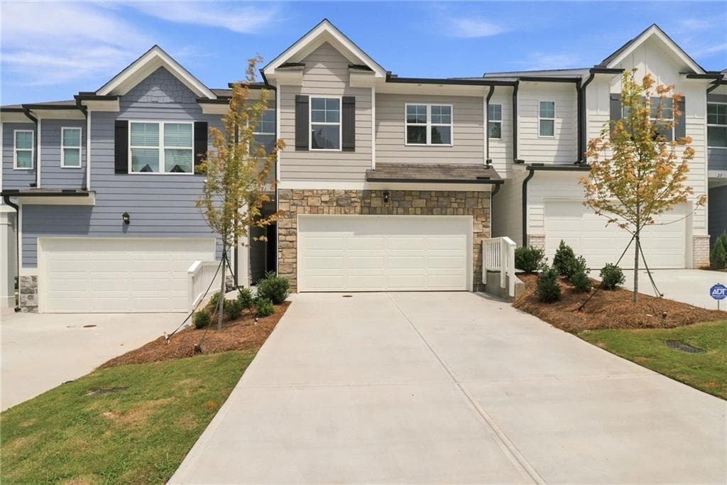 3 bedroom, 3 bathroom, 1,877 sq ft townhouse for rent at 21 Berryville Drive, Dawsonville, GA 30534 for $2,100 a month — photo 2
