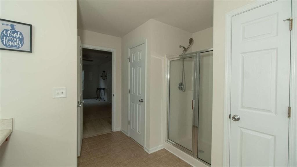 5 bedroom, 5 bathroom, 3,712 sq ft single family residence for sale at 420 Oak Terrace Drive, Covington, GA 30016 — photo 7