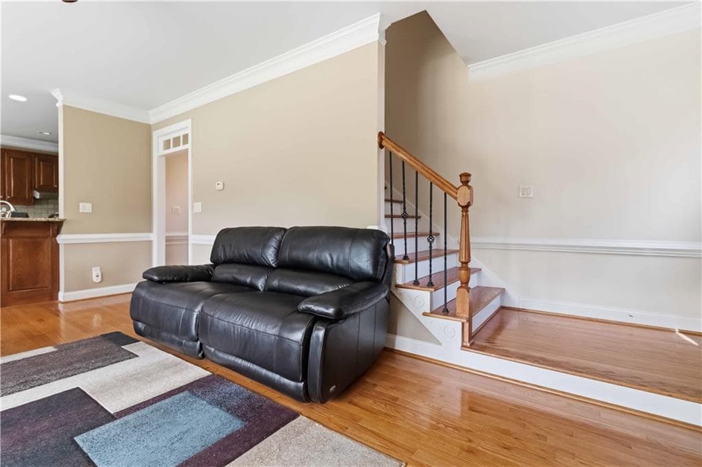 5 bedroom, 4 bathroom, 3,448 sq ft single family residence for sale at 3031 Cadbury Trail, Snellville, GA 30039 — photo 8