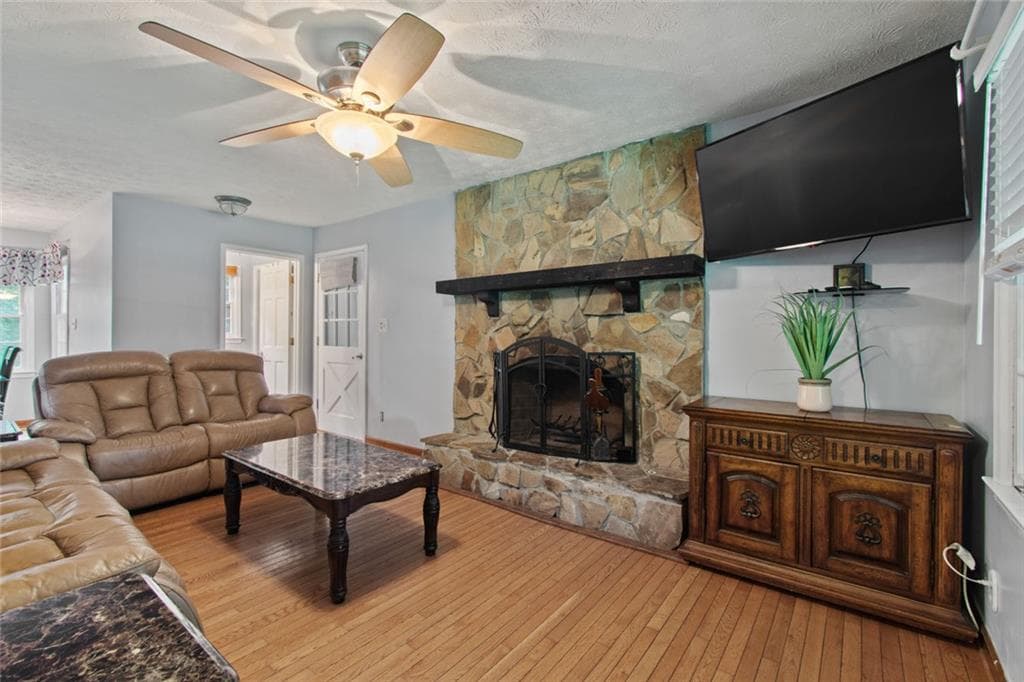 4 bedroom, 3 bathroom, 2,732 sq ft single family residence for sale at 1873 RAINTREE Court, Snellville, GA 30078 — photo 8