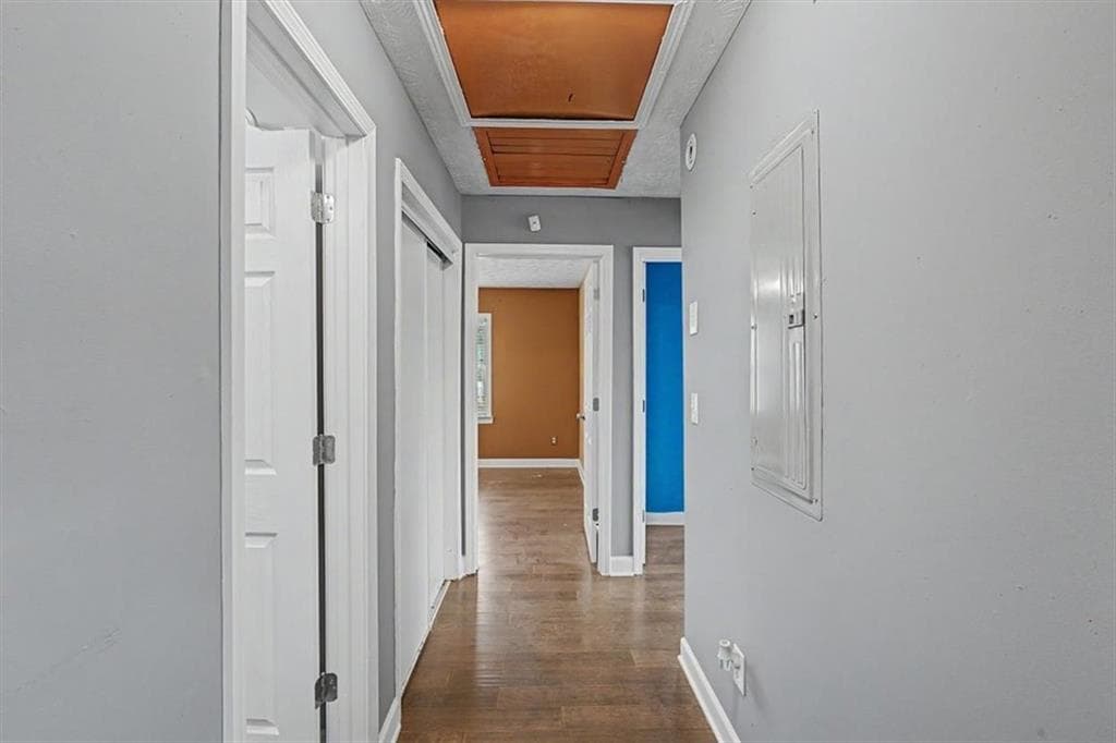 3 bedroom, 1 bathroom, 1,192 sq ft single family residence for sale at 1400 Columbia Drive, Decatur, GA 30032 — photo 6