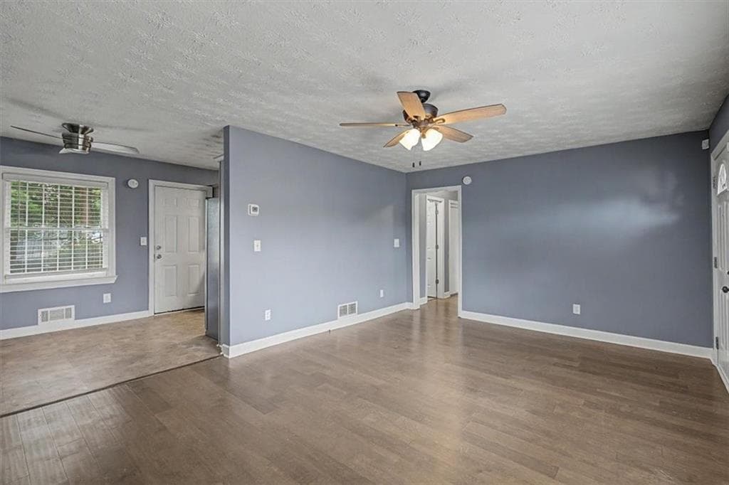 3 bedroom, 1 bathroom, 1,192 sq ft single family residence for sale at 1400 Columbia Drive, Decatur, GA 30032 — photo 10