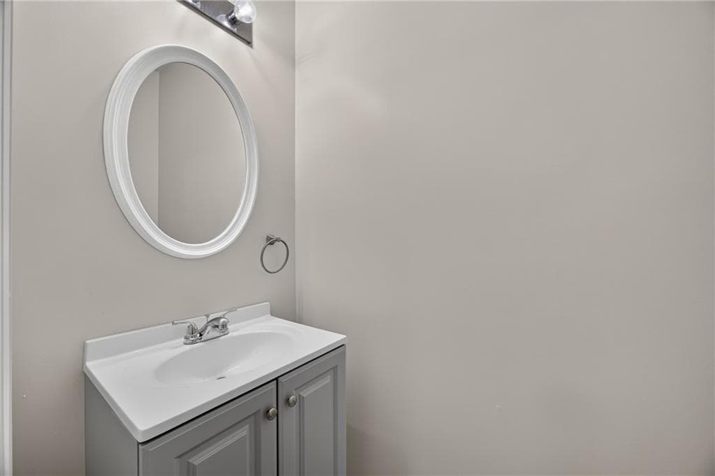 2 bedroom, 3 bathroom, 1,370 sq ft townhouse for sale at 1406 Bayrose Circle, East Point, GA 30344 — photo 8