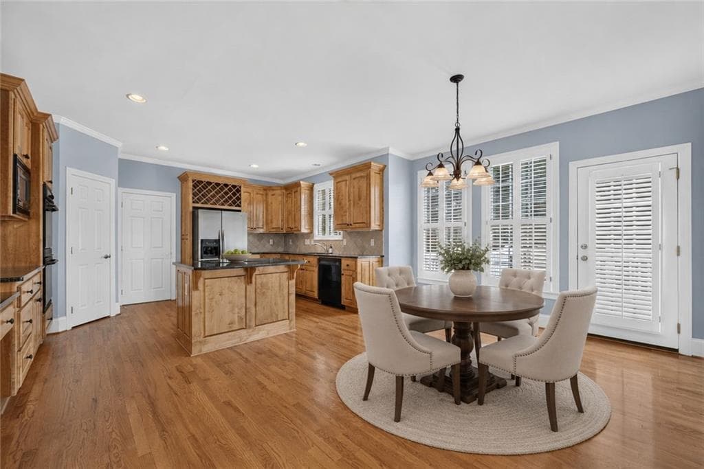 6 bedroom, 5 bathroom, 5,619 sq ft single family residence for sale at 562 Grassmeade Way, Snellville, GA 30078 — photo 5