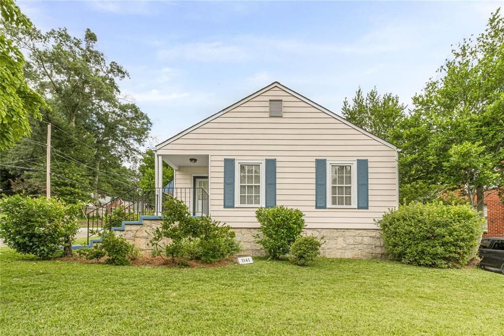 2 bedroom, 1 bathroom, 984 sq ft single family residence for sale at 1141 Jefferson Avenue, East Point, GA 30344 — photo 4
