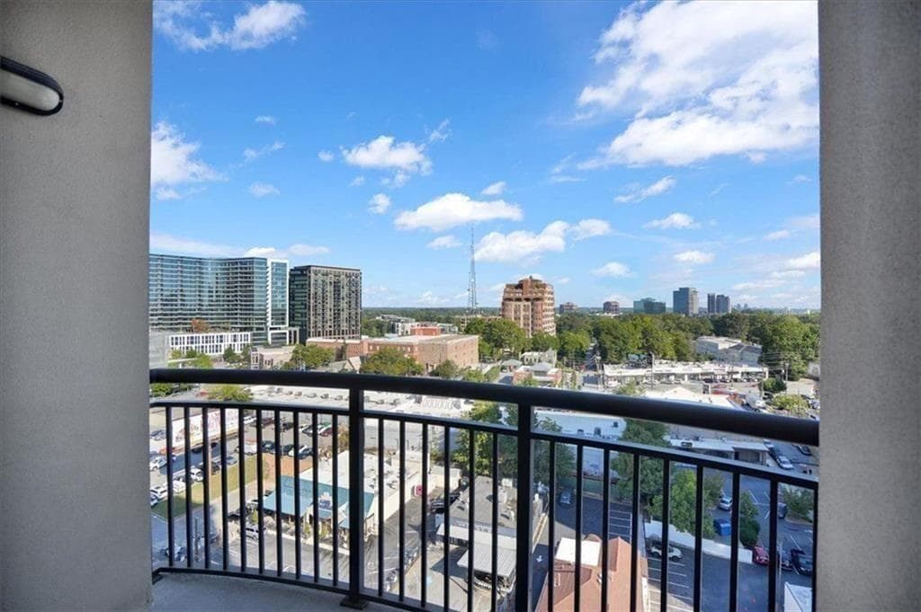 2 bedroom, 2 bathroom, 1,344 sq ft condominium for sale at 325 E Paces Ferry Road 1411, Atlanta, GA 30305 — photo 10