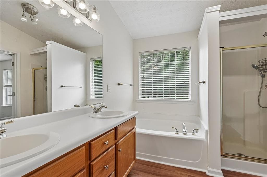 4 bedroom, 3 bathroom, 2,210 sq ft single family residence for sale at 5790 Woodstone Drive, Cumming, GA 30028 — photo 10