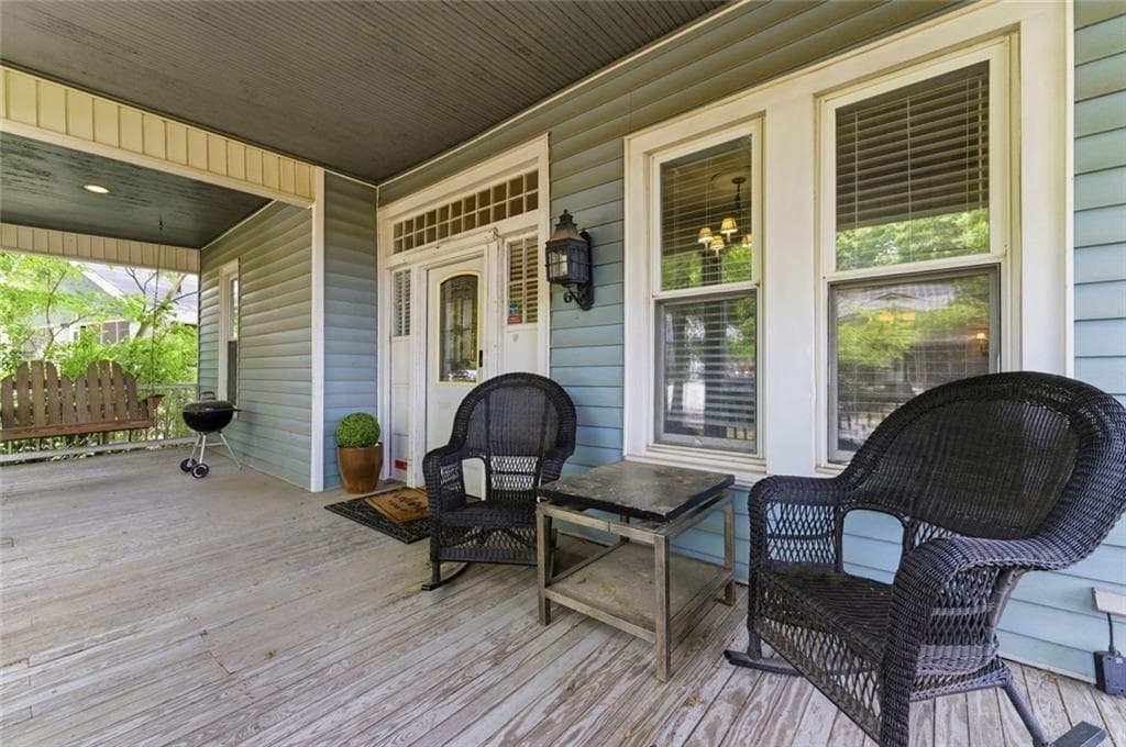 3 bedroom, 2 bathroom, 1,518 sq ft single family residence under contract at 1343 St Michael Avenue, Atlanta, GA 30344 — photo 4