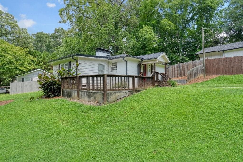 3 bedroom, 1 bathroom, 1,370 sq ft single family residence for sale at 4324 Worth Street, Acworth, GA 30101 — photo 10