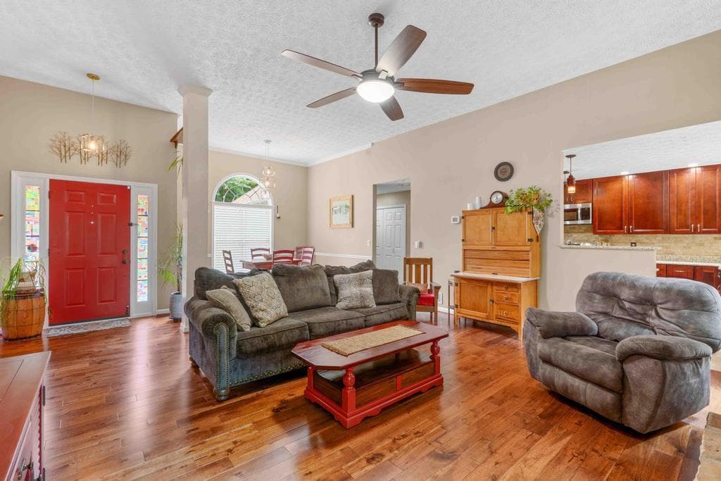4 bedroom, 3 bathroom, 2,366 sq ft single family residence under contract at 340 Flowers Drive, Covington, GA 30016 — photo 8