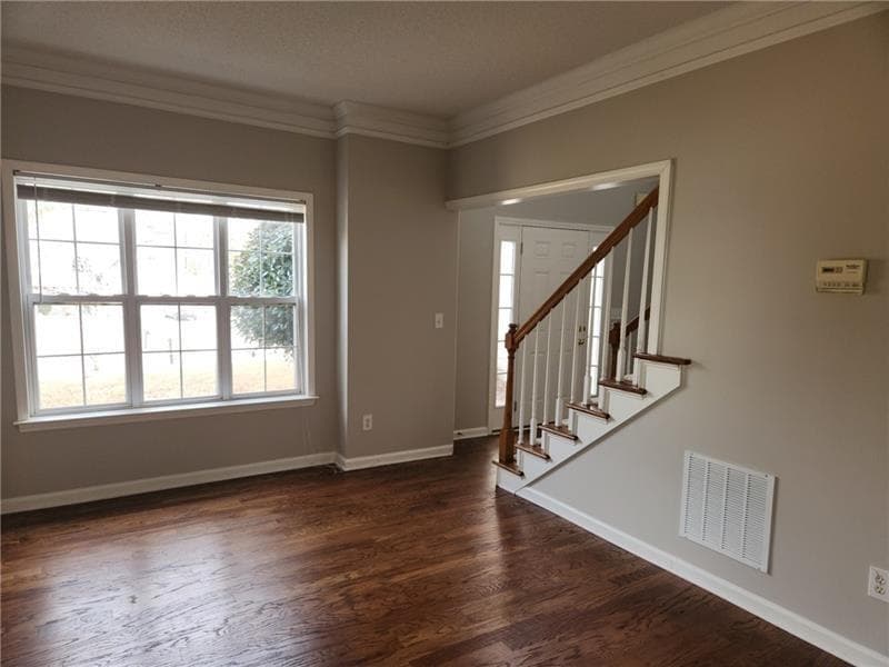 4 bedroom, 3 bathroom, 2,633 sq ft single family residence for rent at 1943 Little Creek Crossing, Acworth, GA 30101 for $2,650 a month — photo 3