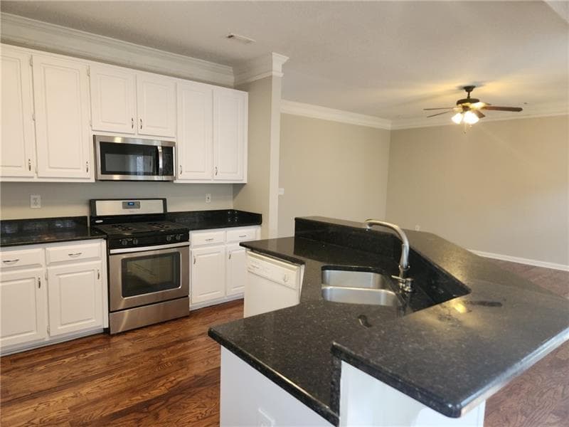 4 bedroom, 3 bathroom, 2,633 sq ft single family residence for rent at 1943 Little Creek Crossing, Acworth, GA 30101 for $2,650 a month — photo 5