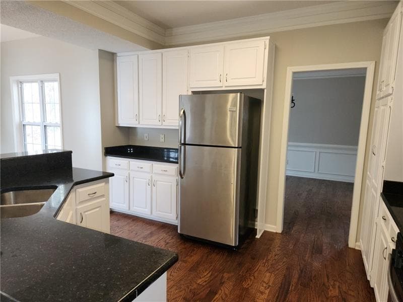 4 bedroom, 3 bathroom, 2,633 sq ft single family residence for rent at 1943 Little Creek Crossing, Acworth, GA 30101 for $2,650 a month — photo 9