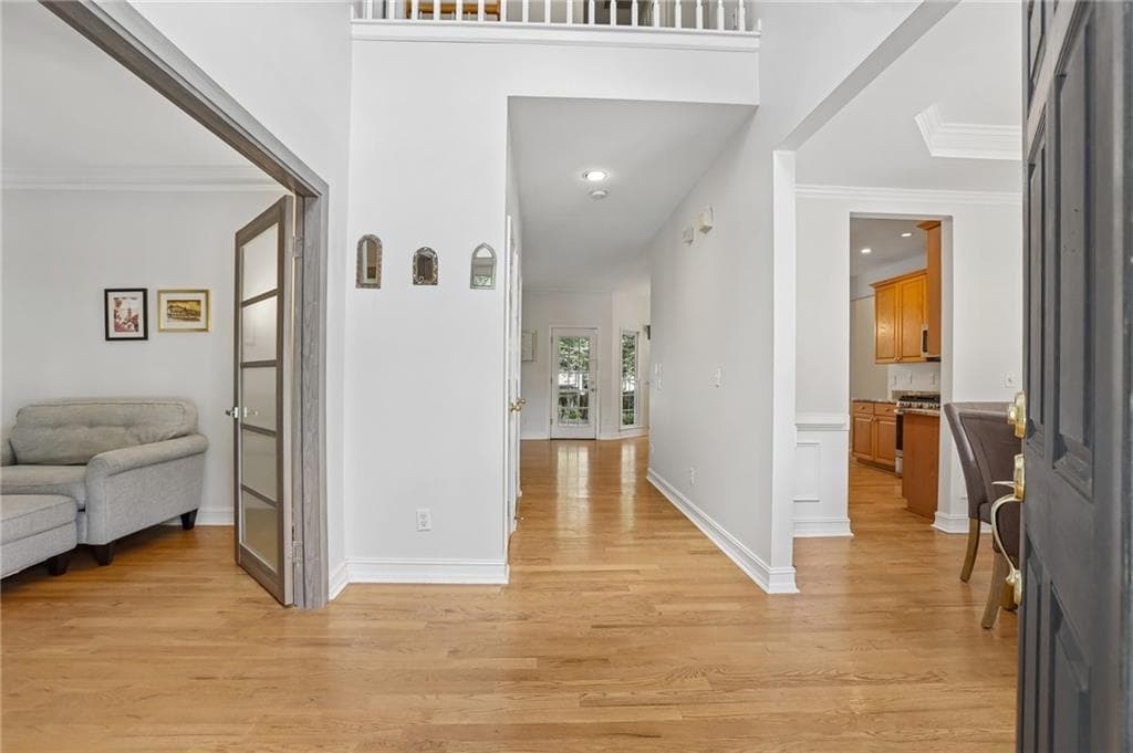 6 bedroom, 4 bathroom, 3,478 sq ft single family residence under contract at 631 Catamount Way, Lilburn, GA 30047 — photo 3
