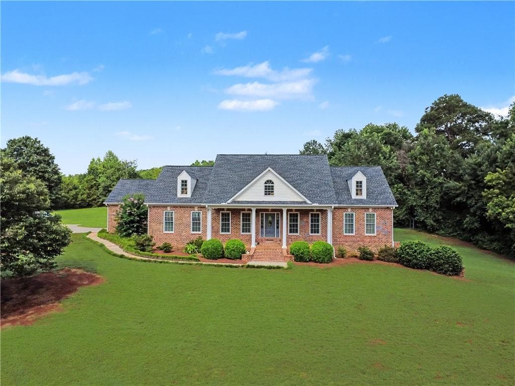 3 bedroom, 3 bathroom, 3,026 sq ft single family residence for sale at 1681 Jett Roberts Road, Jefferson, GA 30549 — photo 5