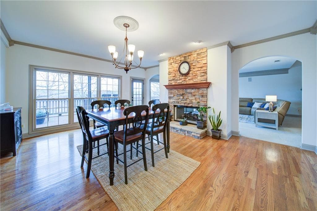 4 bedroom, 4 bathroom, 6,892 sq ft single family residence for sale at 6462 Waterscape Ridge, Gainesville, GA 30506 — photo 5