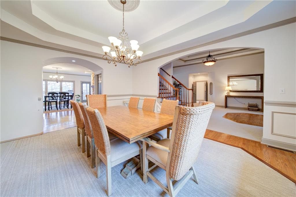 4 bedroom, 4 bathroom, 6,892 sq ft single family residence for sale at 6462 Waterscape Ridge, Gainesville, GA 30506 — photo 9