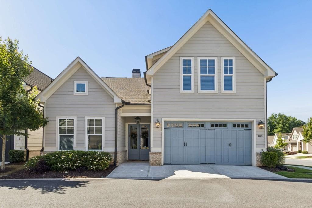3 bedroom, 3 bathroom, 2,216 sq ft single family residence for sale at 109 Ivey Way, Woodstock, GA 30188