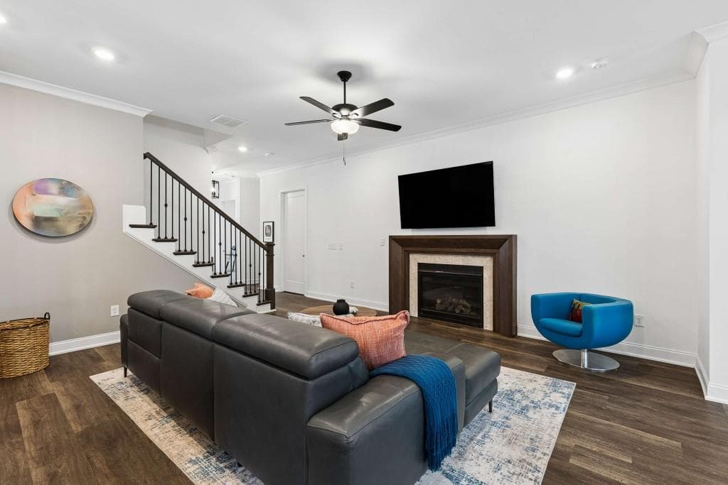 3 bedroom, 3 bathroom, 2,216 sq ft single family residence for sale at 109 Ivey Way, Woodstock, GA 30188 — photo 6