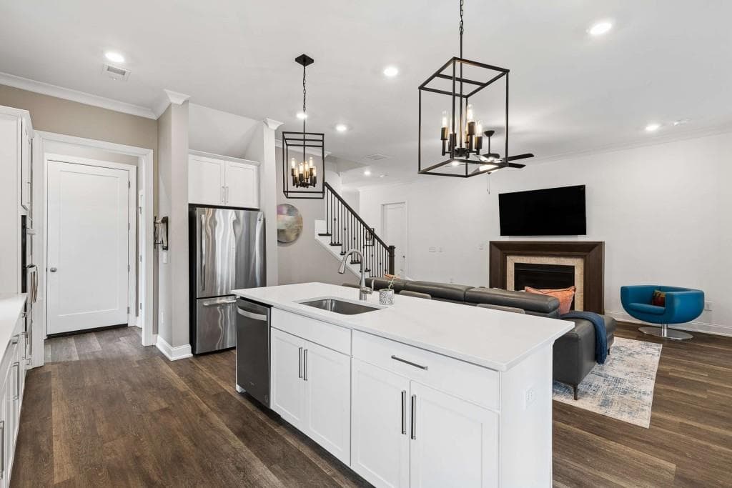 3 bedroom, 3 bathroom, 2,216 sq ft single family residence for sale at 109 Ivey Way, Woodstock, GA 30188 — photo 9