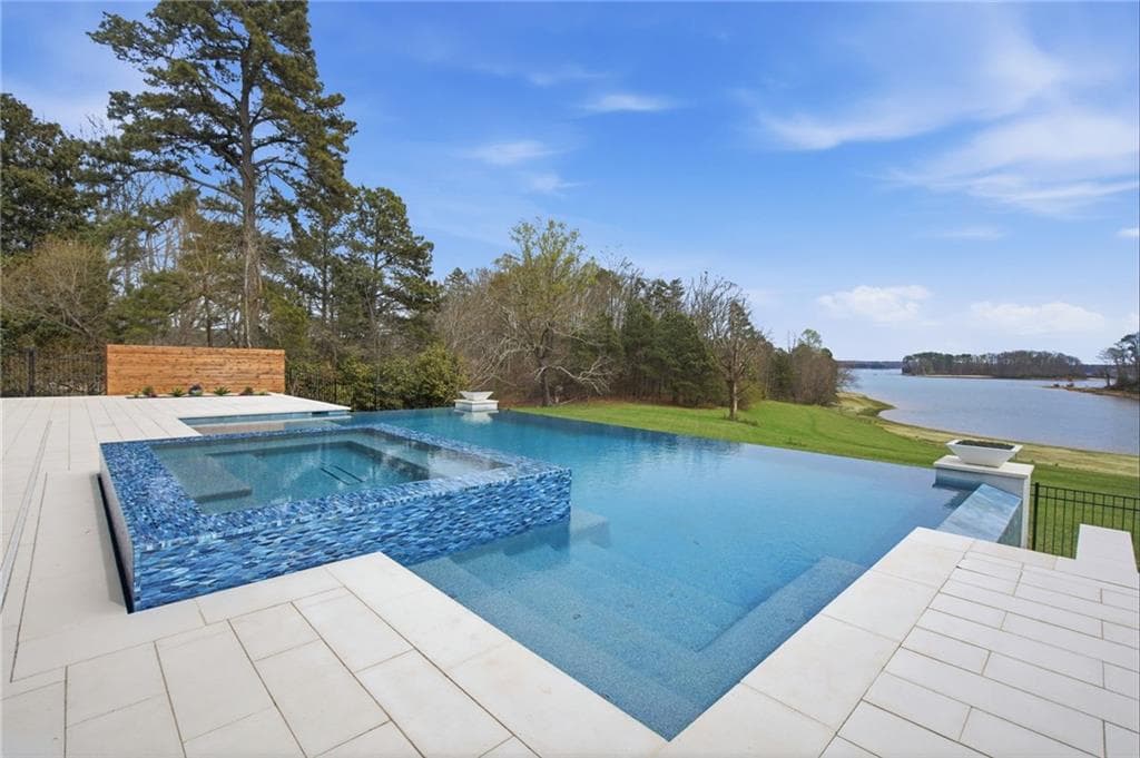 4 bedroom, 6 bathroom, 7,470 sq ft single family residence for sale at 8510 Blue Heron Drive, Gainesville, GA 30506 — photo 6