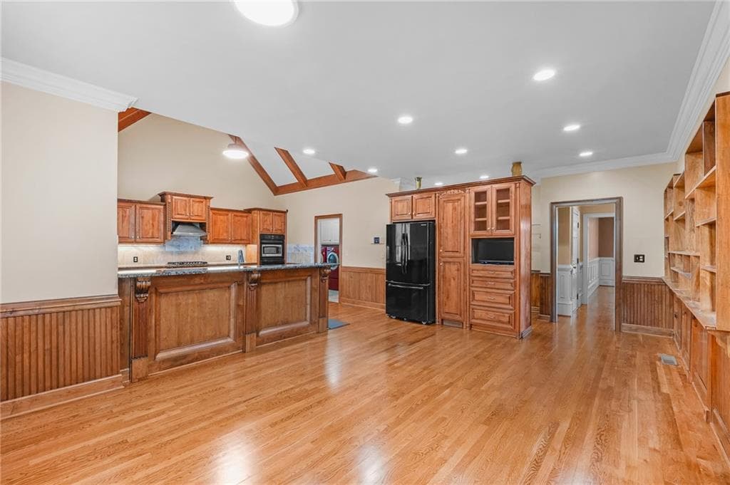 6 bedroom, 6 bathroom, 6,489 sq ft single family residence for sale at 2552 Stone Manor Drive, Buford, GA 30519 — photo 9