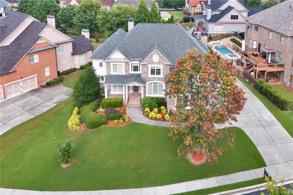 6 bedroom, 6 bathroom, 6,489 sq ft single family residence for sale at 2552 Stone Manor Drive, Buford, GA 30519 — photo 3