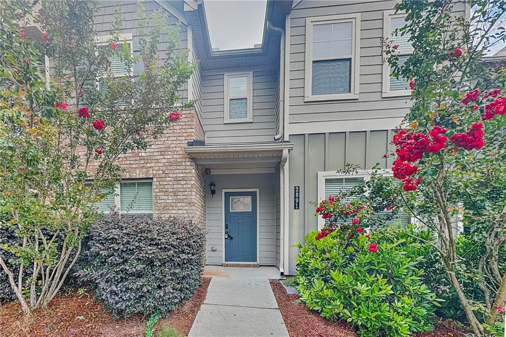 3 bedroom, 3 bathroom, 1,564 sq ft single family residence for rent at 2891 Bayrose Circle 91, East Point, GA 30344 for $1,995 a month — photo 1 of 19
