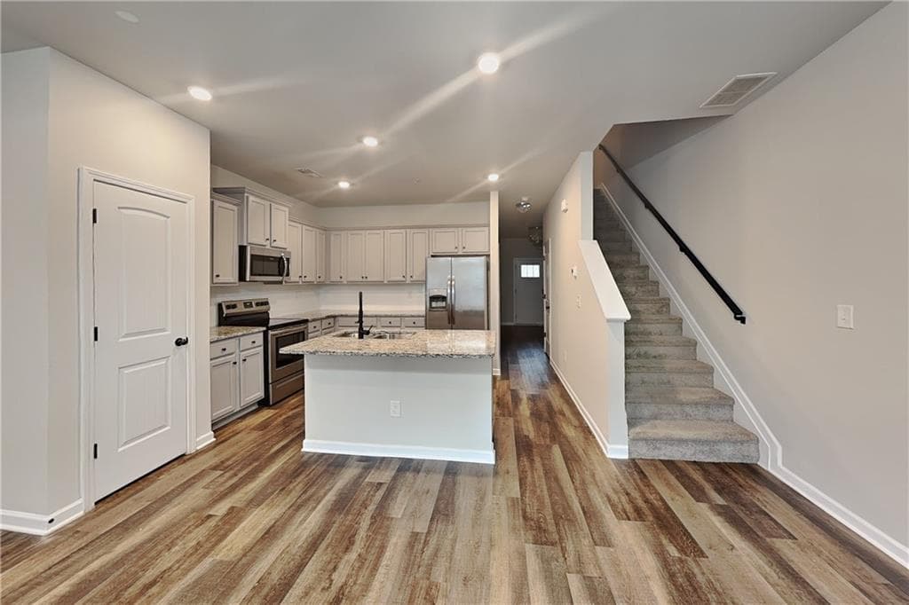 3 bedroom, 3 bathroom, 1,564 sq ft single family residence for rent at 2891 Bayrose Circle 91, East Point, GA 30344 for $1,995 a month — photo 2