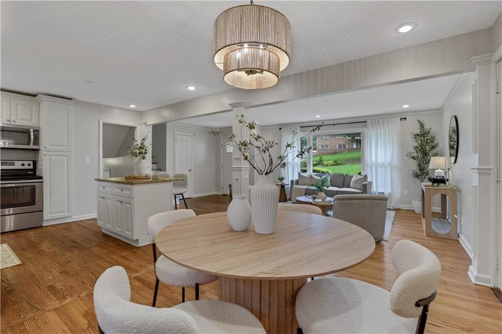 4 bedroom, 2 bathroom, 2,029 sq ft single family residence for sale at 2982 Valley Ridge Drive, Decatur, GA 30032 — photo 2