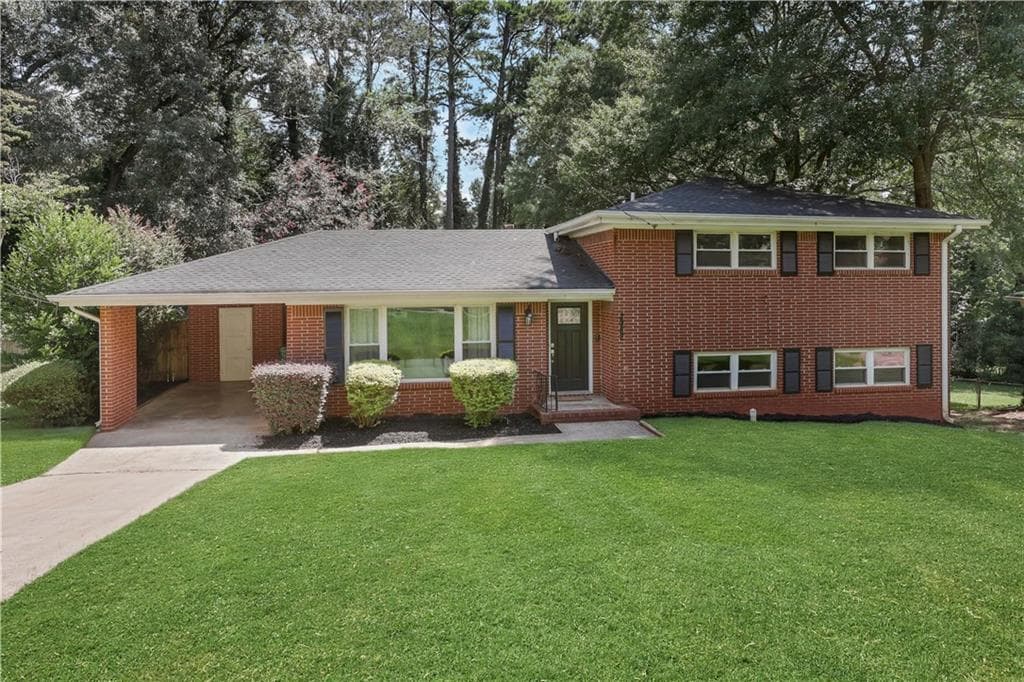 4 bedroom, 2 bathroom, 2,029 sq ft single family residence for sale at 2982 Valley Ridge Drive, Decatur, GA 30032 — photo 7