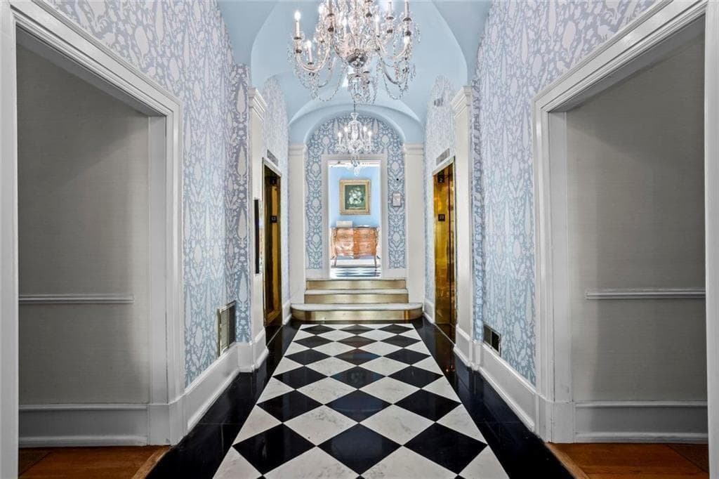 2 bedroom, 3 bathroom, 1,452 sq ft condominium sold at 30 5th Street 1004, Atlanta, GA 30308