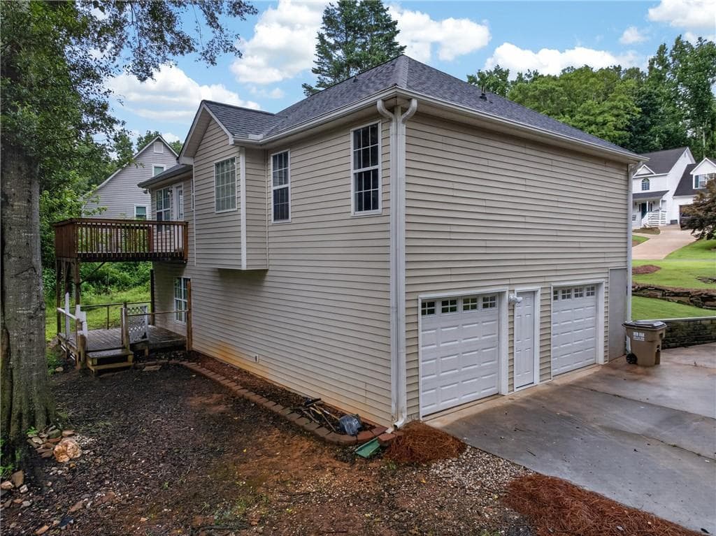 3 bedroom, 2 bathroom, 1,222 sq ft single family residence for sale at 7015 Bannister Park Lane, Cumming, GA 30028 — photo 5