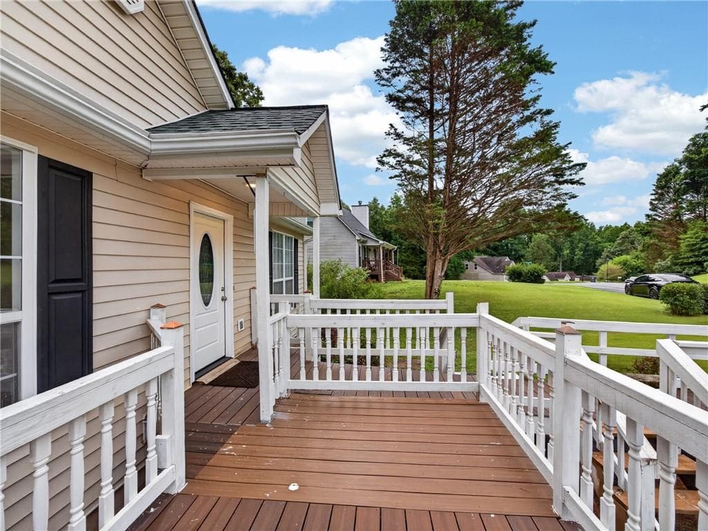 3 bedroom, 2 bathroom, 1,222 sq ft single family residence for sale at 7015 Bannister Park Lane, Cumming, GA 30028 — photo 9