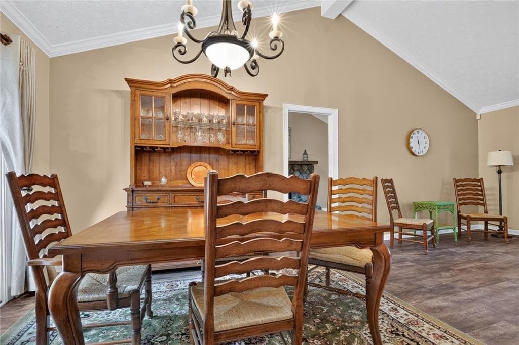 4 bedroom, 2 bathroom, 1,922 sq ft single family residence for sale at 9640 Pine Thicket Way, Roswell, GA 30075 — photo 6