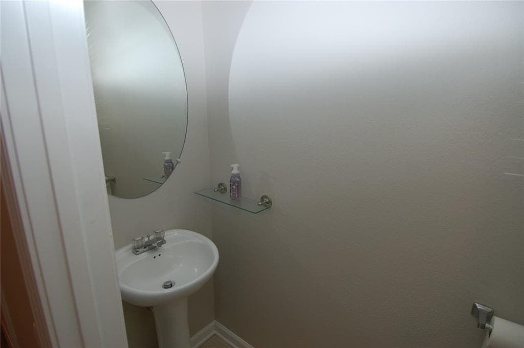 3 bedroom, 3 bathroom, 1,396 sq ft townhouse for sale at 6956 Rogers Point, Lithonia, GA 30058 — photo 4