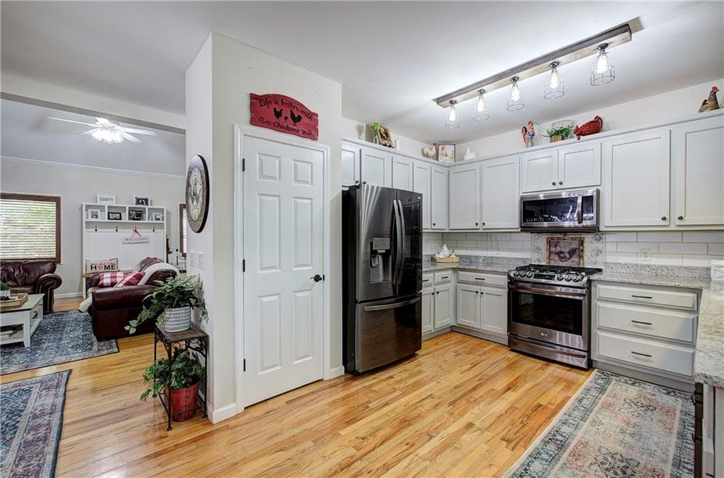 3 bedroom, 4 bathroom, 3,446 sq ft single family residence for sale at 376 Alpine Drive, Jasper, GA 30143 — photo 9