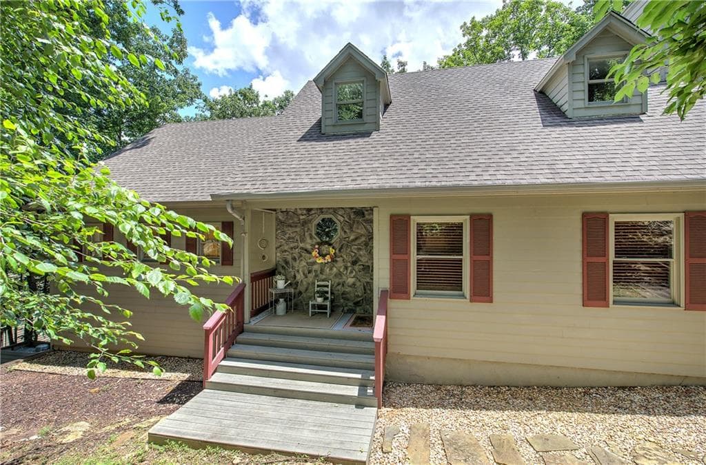 3 bedroom, 4 bathroom, 3,446 sq ft single family residence for sale at 376 Alpine Drive, Jasper, GA 30143