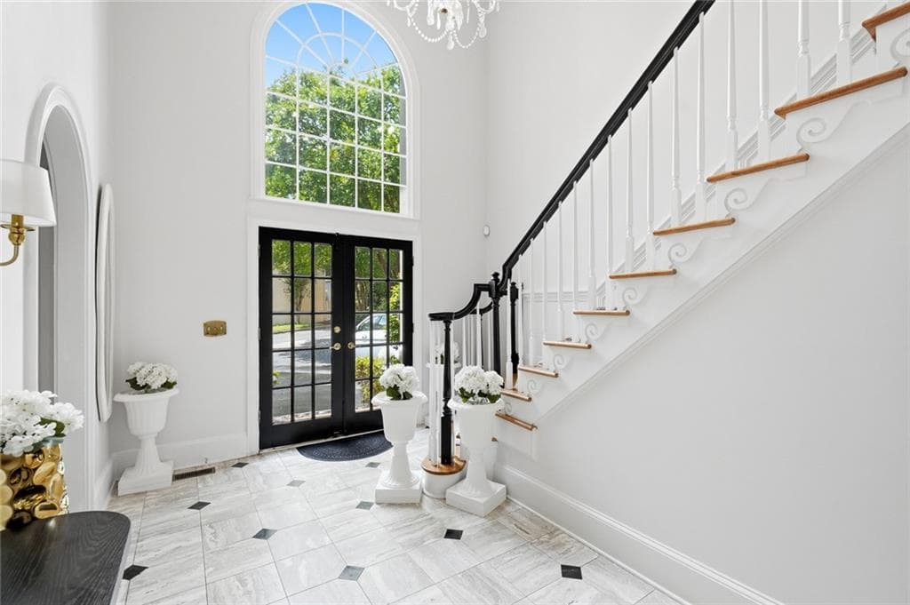 4 bedroom, 4 bathroom, 3,716 sq ft single family residence for sale at 110 Brassy Court, Alpharetta, GA 30022 — photo 4